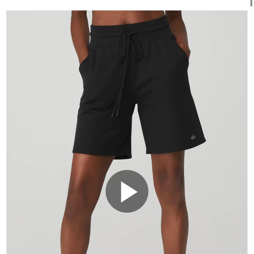 HIGH-WAIST EASY SWEAT SHORT